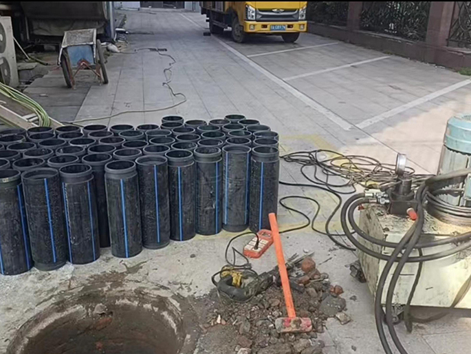 重庆PE置换管厂家 DN315置换管 非开挖管短管置换